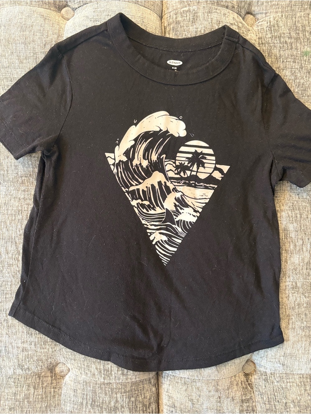 Old Navy Black Tee with Cream Wave & Palm Heart Graphic